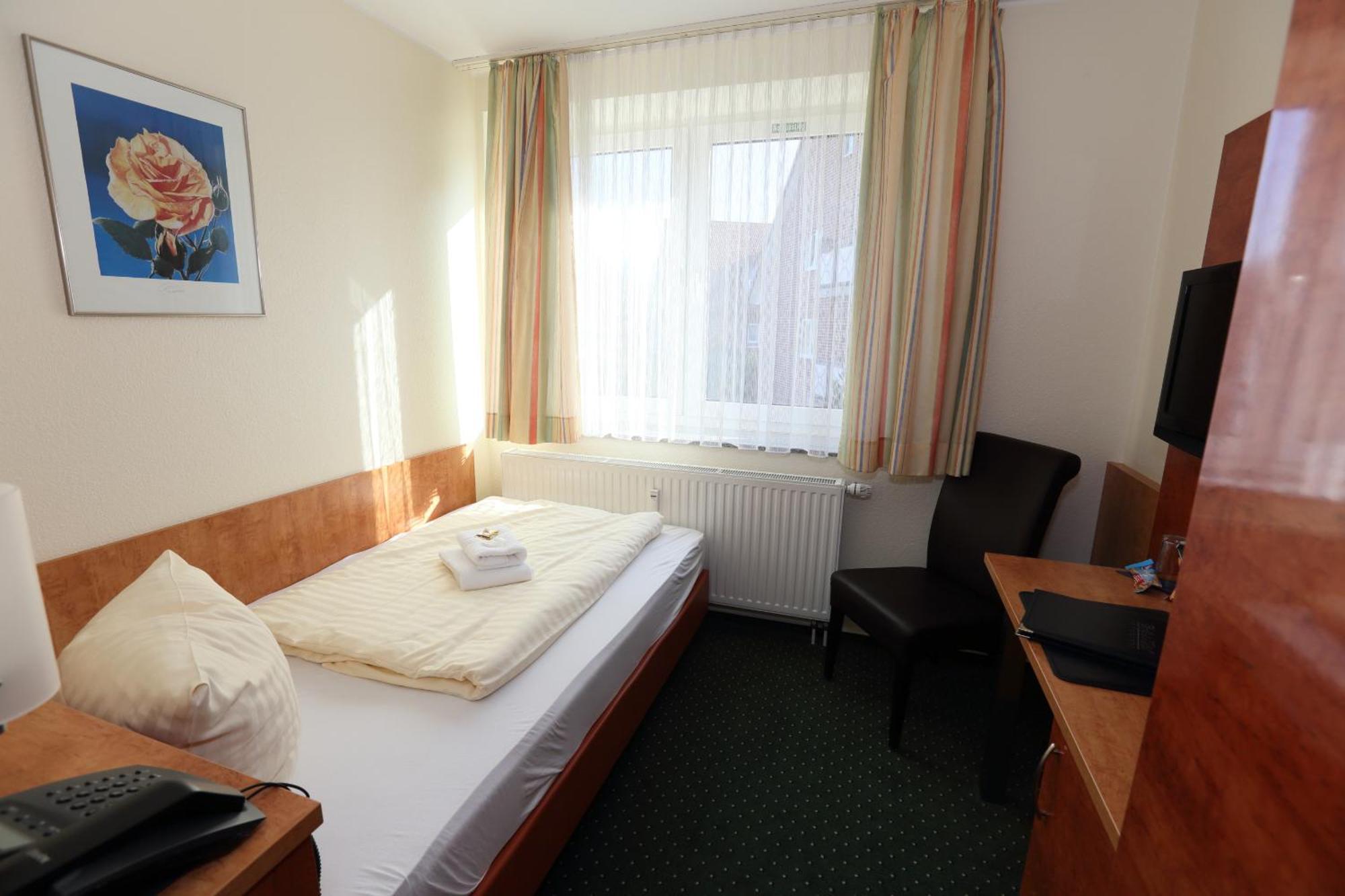 Hotel Am Holzhafen شتاده المظهر الخارجي الصورة